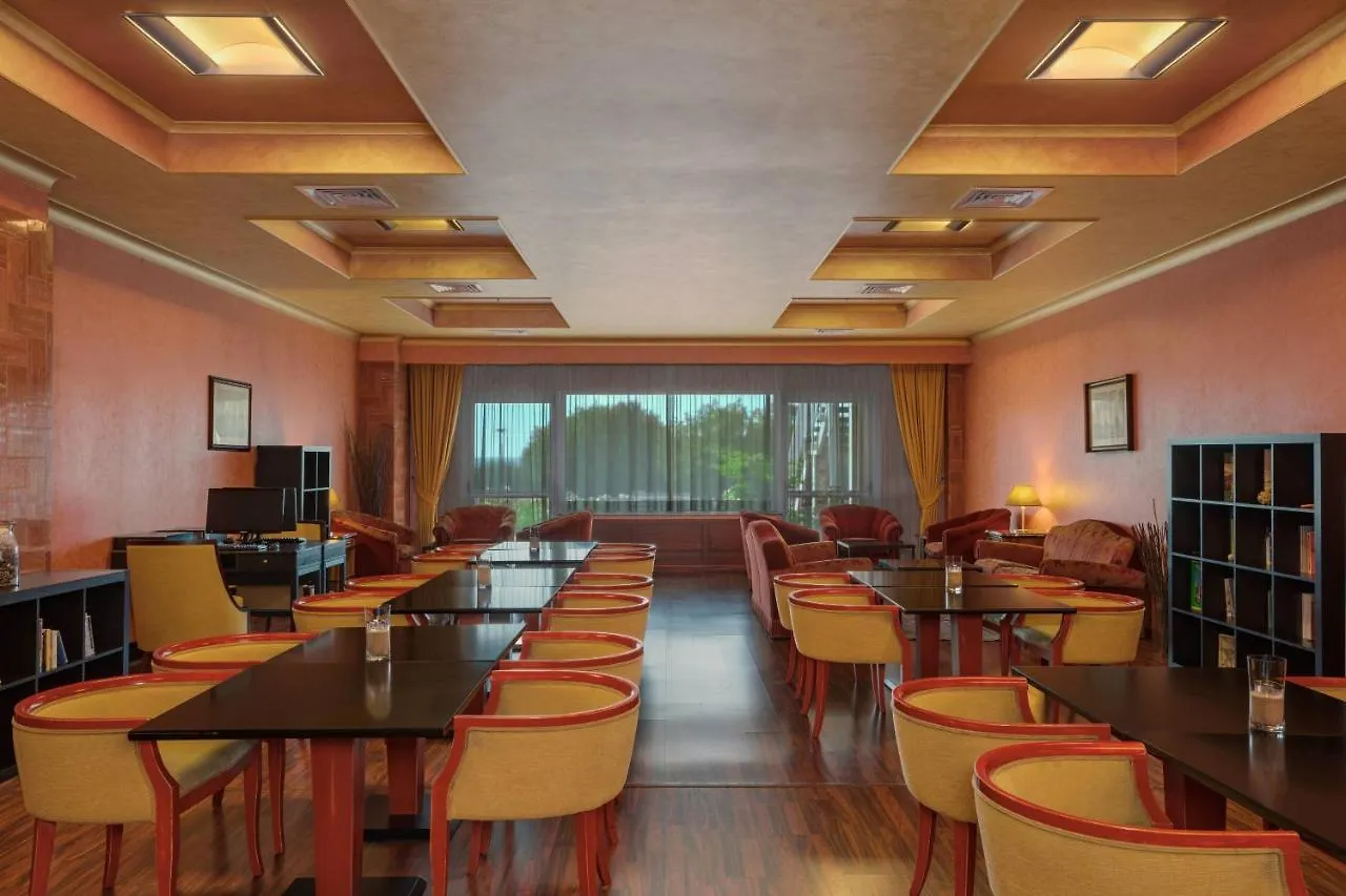 Rome Marriott Park Hotel 4*,