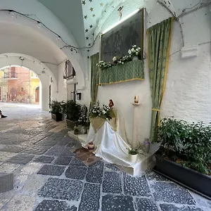 Dimore Macri , Bari Olaszország