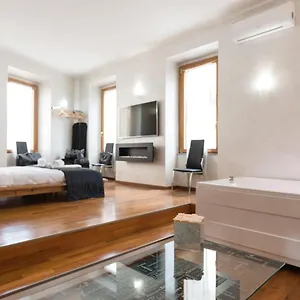 Plaza Collection Apartment