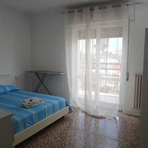 https://luce-appartaments.it-lombardy.com