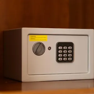 Отель Max